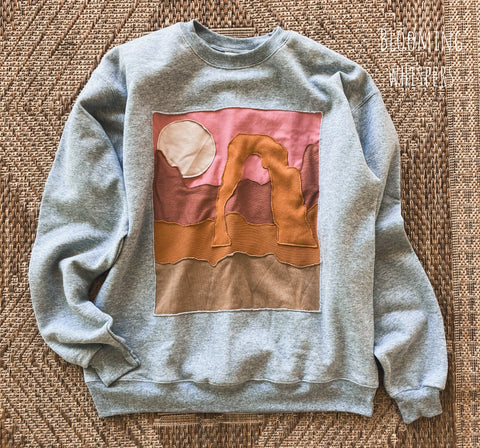 ADULT MEDIUM Arches Pullover